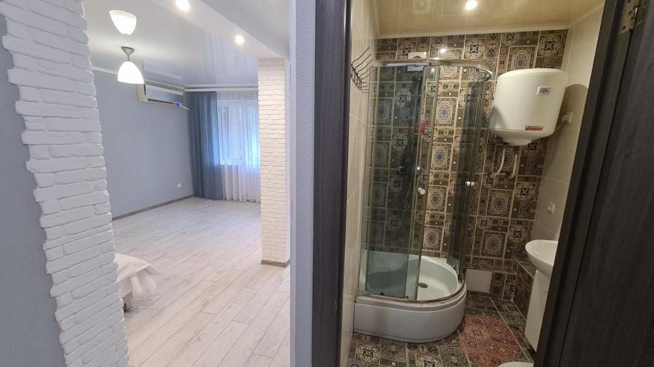 Apartaments On Vulytsia Heroiv Ato 32 Kryvyj Rih Exteriör bild
